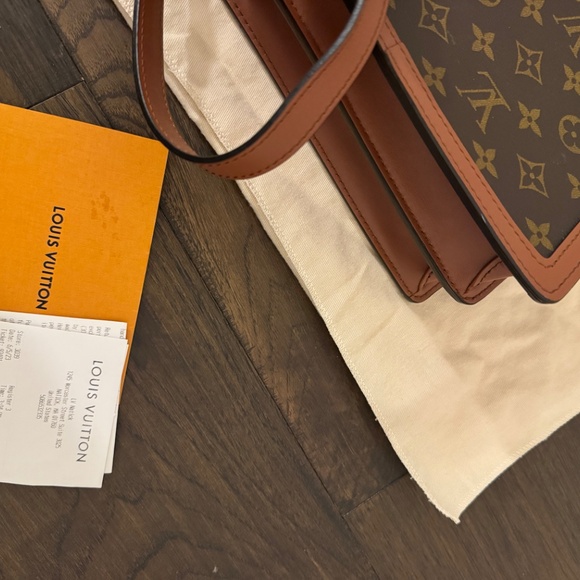 Louis Vuitton Reverse Monogram Dauphine MM shoulder bag - Picture 12 of 12